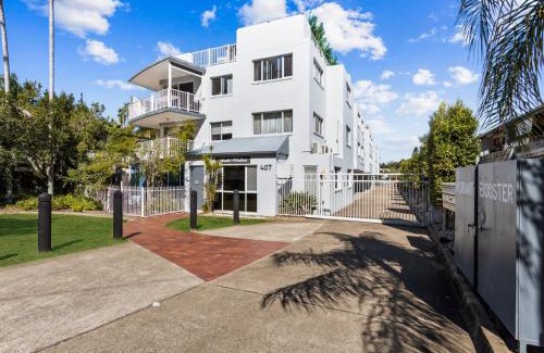 Torquay Apartment | Spacious Esplanade Apartment with Rooftop Access