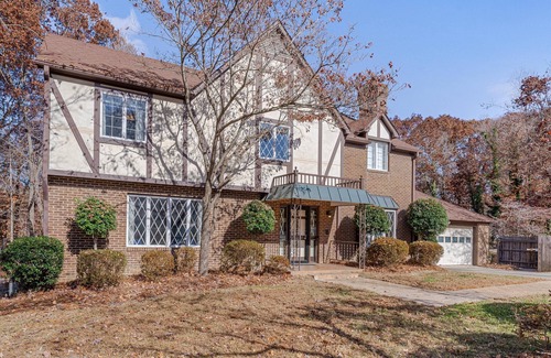 High Point House | Spacious Estate - Pool, Games, Karaoke, Sleeps 16!