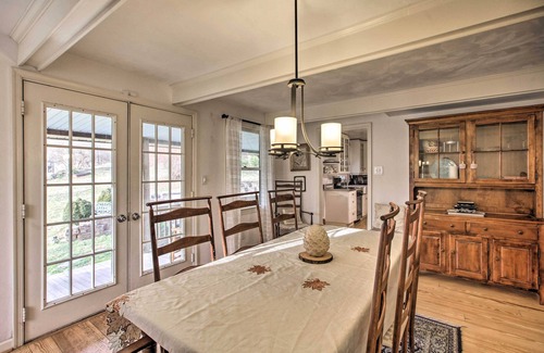 Faber Cottage | Spacious Faber Home w/Yard, Steps to Winery!