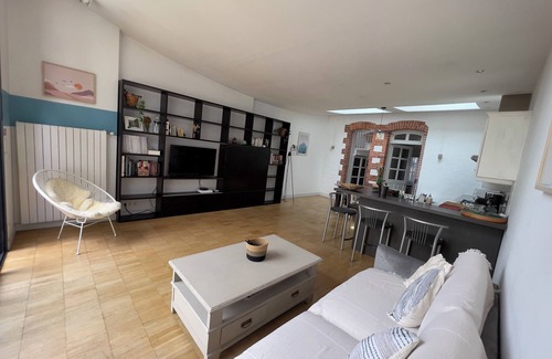 La Roche-sur-Yon House | Spacious family home - Hyper Centre 3 bedrooms + patio | Near train station