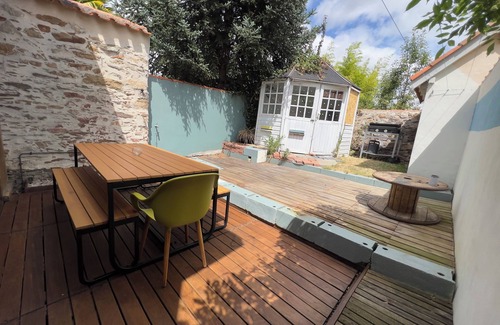 La Roche-sur-Yon House | Spacious family home - Hyper Centre 3 bedrooms + patio | Near train station