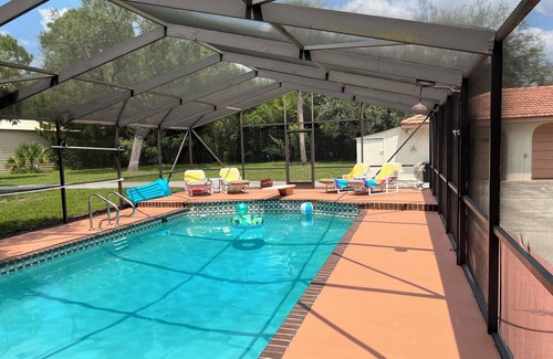 Inverness House | Spacious family friendly pool home