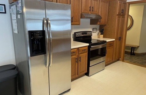 Green Lake House | Spacious Family Getaway Walking Distance To Downtown Green Lake