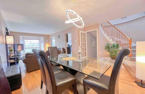 Ottawa Division House | Spacious Family Home Close to Downtown- King Bed-