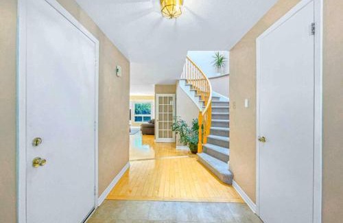 Ottawa Division House | Spacious Family Home Close to Downtown- King Bed-