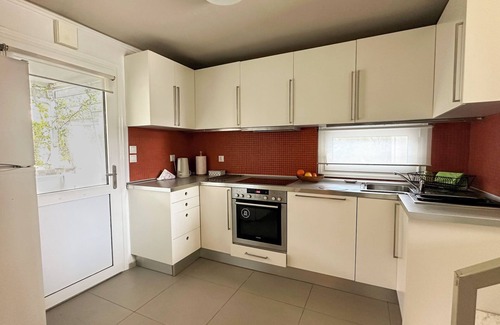 Kriopigi House | Spacious family home 5 minutes from the beach