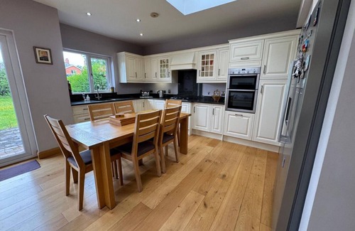 Belfast House | ☘️Spacious Family Home in Belfast