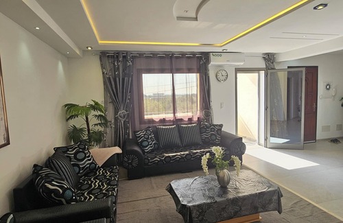 Hay Nozha Apartment | Spacious family home near Monastir airport