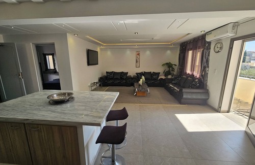 Hay Nozha Apartment | Spacious family home near Monastir airport
