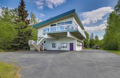 Huffman - O' Malley House | Spacious Family Home w/Deck + Million-Dollar View