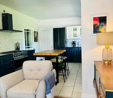 Belfast House | Spacious Family & Pet-Friendly Belfast