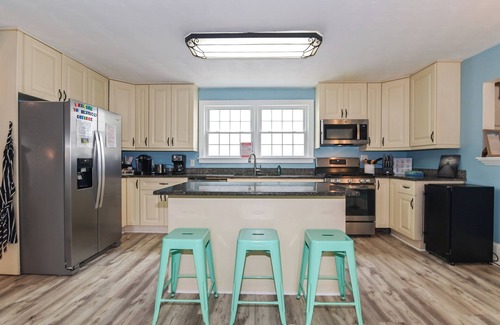 Northeast Virginia Beach House | Spacious Family Retreat: Walk to Beach, Restaurants, ViBe, The Dome & Surf Park!