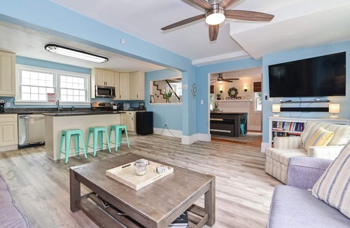 Northeast Virginia Beach House | Spacious Family Retreat: Walk to Beach, Restaurants, ViBe, The Dome & Surf Park!
