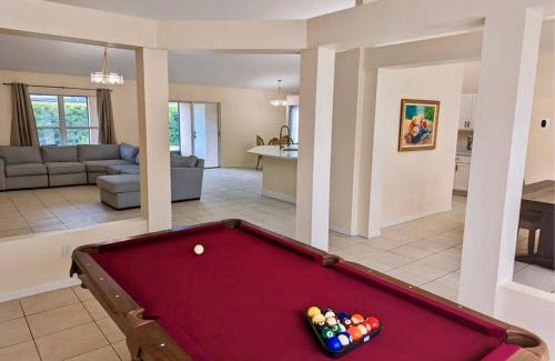 Vero Beach House | Spacious Family Retreat - Pet Friendly