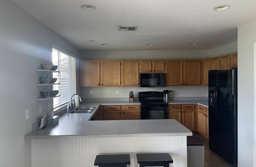 Homestead I HOA House | Spacious Family Retreat – Close to Everything!