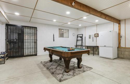 Oak Park House | Spacious Family Retreat in the heart of San Diego