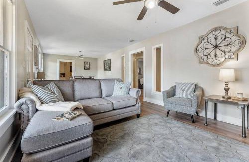 Saint Elmo House | Spacious Farmhouse Ranch Near Mobile