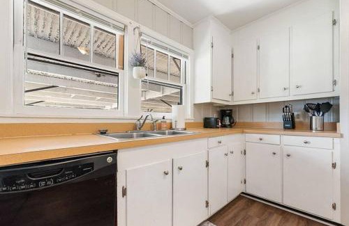 Saint Elmo House | Spacious Farmhouse Ranch Near Mobile