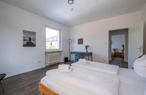 Karlsruhe City Centre Apartment | Spacious Flat