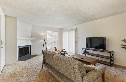Midland Apartment | Spacious Flat in the Heart of Midland