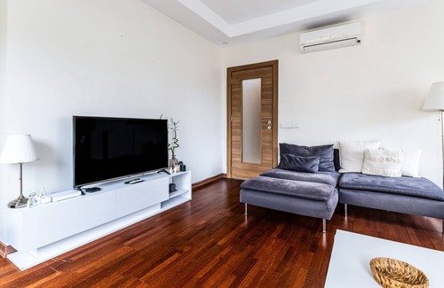 Suadiye Apartment | Spacious Flat Near Bagdat Avenue in Suadiye