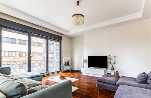 Suadiye Apartment | Spacious Flat Near Bagdat Avenue in Suadiye