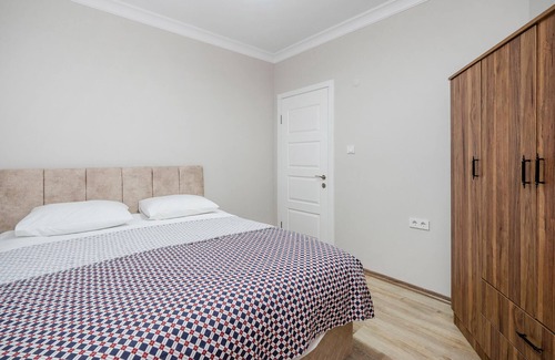 Osmangazi Apartment | Spacious Flat Near Bursa Grand Mosque in Osmangazi