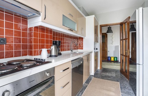 Caddebostan Mahallesi Apartment | Spacious Flat near Caddebostan Coast in Kadikoy