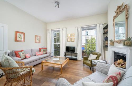 Pimlico Apartment | Spacious flat near Victoria and Warwick Square