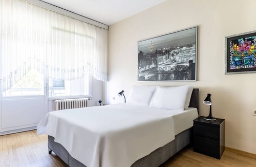 Moda Apartment | Spacious Flat w Balcony 3 min to Kadikoy Square