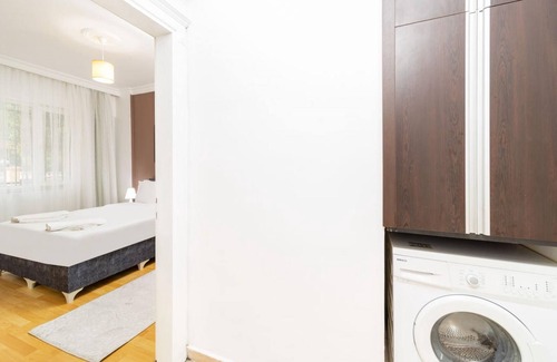 Muratpasa Apartment | Spacious Flat with Backyard in Muratpasa