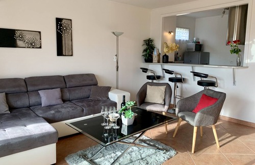 Menton Apartment | Spacious flat with garage - Menton city center
