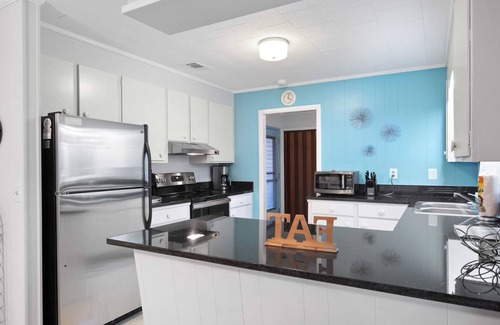 Shipyard Plantation House | Spacious Forest Beach House - walk to Beach, Coligny Plaza, Celebration Park !