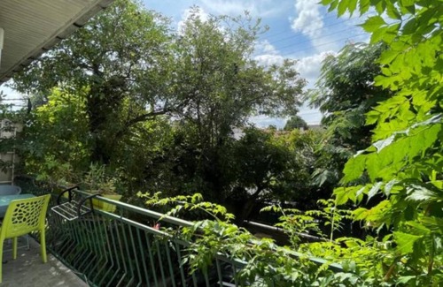 Chennevieres-sur-Marne Apartment | Spacious, garden view, close to amenities, 30 min from Paris by public transport.