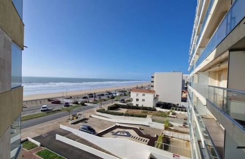 Saint-Hilaire-de-Riez Apartment | Spacious 4* oceanfront apartment
