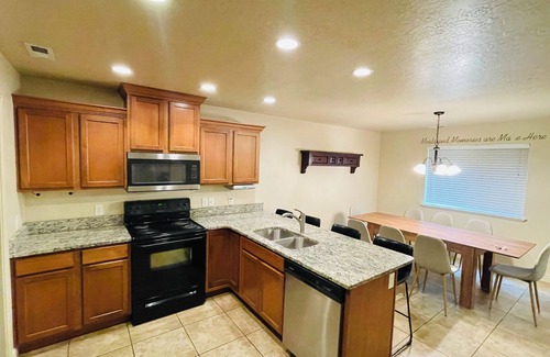 Springville House | Spacious fully loaded 4-bedroom townhome sleeps 12 freeway access next to BYU