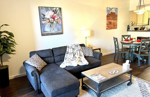 North Scottsdale Condo | Spacious furnished luxury 2 br condo w2 car garage in Venu, Grayhawk, pets OK