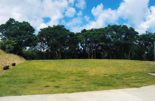 Yonashiroteruma House | Spacious garden Pet friendly Designer house for /Uruma Okinawa