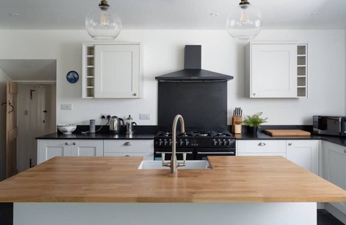 Newtown-in-St-Martin House | Spacious Cottage & Garden on The Lizard