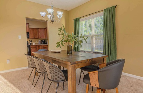 Columbus House | Spacious Gem Near Fort Moore|4br|2bt|Bbq