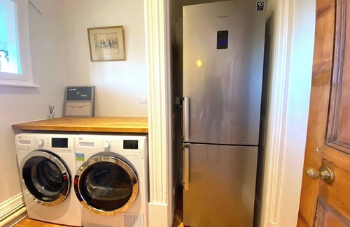 Frome Condo | Spacious Georgian Apartment - Central Frome