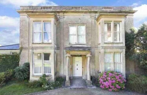 Frome Condo | Spacious Georgian Apartment - Central Frome