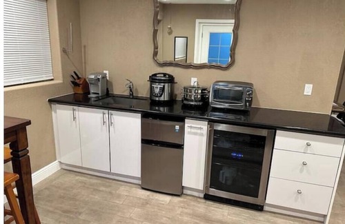 Old Southwest Apartment | Spacious Getaway Casita in Old Southwest Reno!