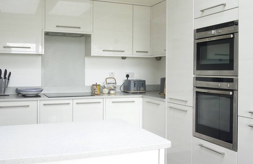 Nettleton House | Spacious getaway fabulous views