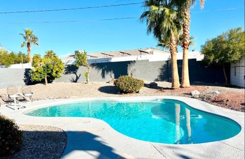 Lake Havasu City House | Spacious Getaway! Pool, Spa, Sleeps 9