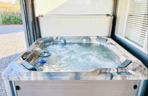 Lake Havasu City House | Spacious Getaway! Pool, Spa, Sleeps 9