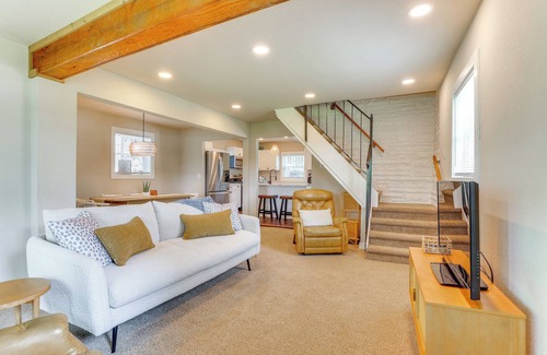 East Troy House | Spacious Getaway w/Boat Dock in East Troy!