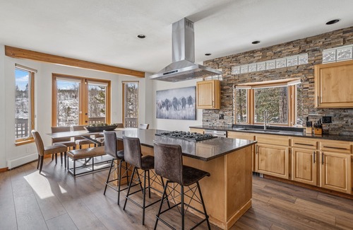Wildernest House | Spacious Getaway w/Mountain Views! Great Rates!
