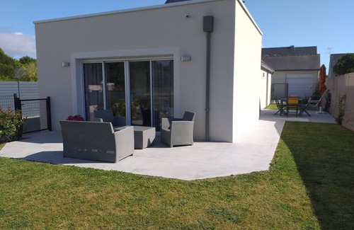 La Turballe House | Spacious gîte close to the beach and port