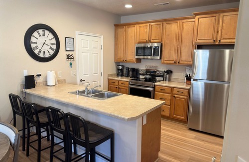 Mesquite Condo | Spacious Ground Floor 2B/2FB Condo + 2 Car Garage